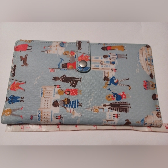 Cath Kidston Travel Wallet - Picture 5 of 15